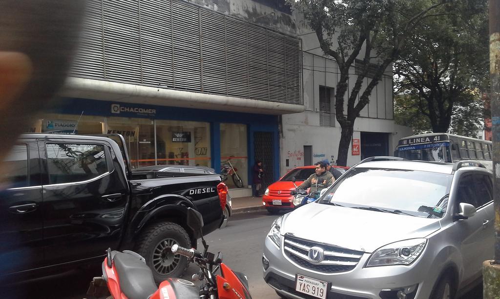 Estudio En El Centro De Asuncion Luaran gambar